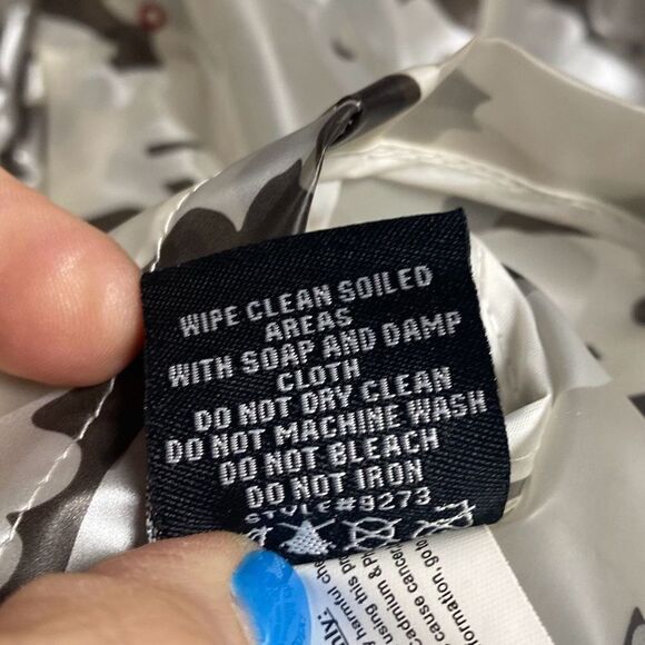 Urban Republic Collection Camo Full-Zip Hooded Rain Jacket Size Large NEW - Picture 8 of 8